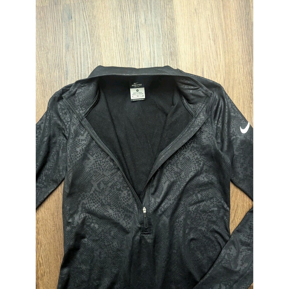Nike Pro‎ Womens M Pullover BLack Half Zip Embossed Snake Vixen Running Workout - Picture 3 of 11
